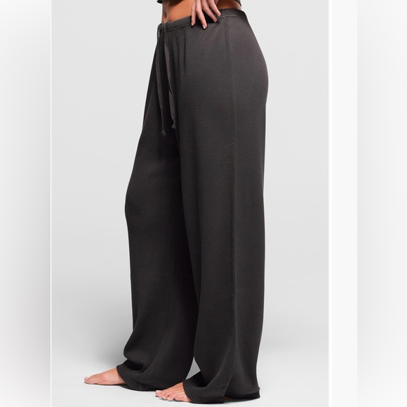 SKIMS Waffle Pajama Pants - Picture 7 of 8